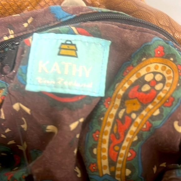 Kathy Van Zeeland Vintage Hobo Leather Bag - Picture 7 of 8